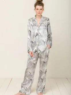 Lounge-Wear|Seidenpyjama^Radice 100% Seide Schlafanzug Elisabetha in JAPANESE GARDEN von silber mit weiß und dunkelgrau