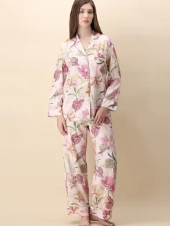 Lounge-Wear|Seidenpyjama^Luna di Seta 100% Seide Schlafanzug SPRING GARDEN rosa von gepunktetes Blumenmuster auf rosa