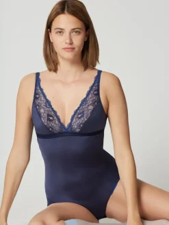 Alle Bodys^Maison Lejaby Body SHADE mit Spitze uni von beige mit Blumenspitze