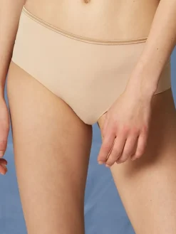 Alle Slips^Maison Lejaby Brazilian Shorty NUAGE PUR extra flach von Maisonlejaby