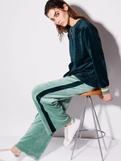 Freizeit- & Reisekleidung|Lounge-Wear^Chiara Fiorini Freizeitanzug NICKI Samt zweifarbig grün von dunkel-/ hellgrün Mischung