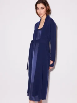 Lounge-Wear|Strickjacken & -Mäntel^Chiara Fiorini Hausmantel Edel-Strick von mit Wolle und Kaschmir nachtblau und camel-beige