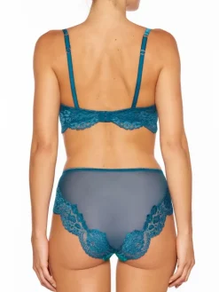Alle Slips|Alle Unterteile^Millesia Hoher Slip mit Seide ADRIANA von türkisblau oder gold-sand farben mit Spitze