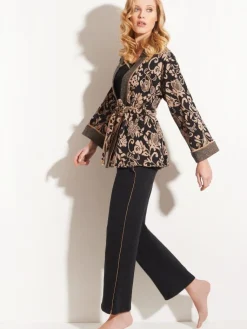 Lounge-Wear|Strickjacken & -Mäntel^Chiara Fiorini Jacke JACQUARD schwarz-zimt von schwarz mit zimt-beige