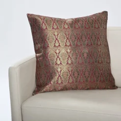 Sofakissen^Seidenwolke Kissenhülle MADRAS Paisleymuster Seidenbrokat schwarz grün oder rubin-rot - jeweils mit goldenem Metallfaden verwoben