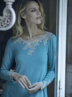 Edle Nachthemden^IMEC Langarm Nachthemd SOPHIE jade-grün Modal von jadegrün mit cremefarbener Spitze