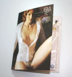 Alle Strings^Lola Luna LAST PIECE String AGHATA BLACK Größe XL schwarz-gold schwarz mit goldenen Schmuckelementen