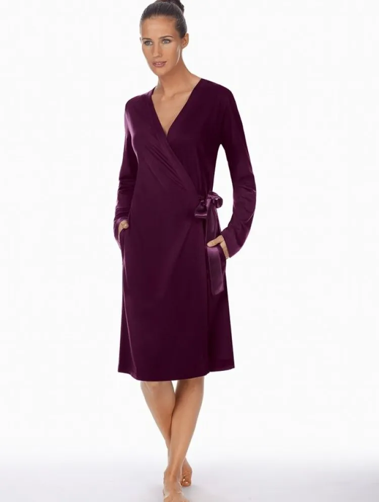 Lounge-Wear|Exquisite Morgenmäntel^Triumph LAST PIECE Morgenmantel WINTER BEAUTY bordeaux-rot Größe 44 von mit Modal bordeaux-rot (burgundy)