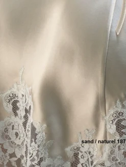 Tops Mit Spitze|Spaghettiträger Tops^Marjolaine LAST PIECE Seidentop EGERIE mit Calais Spitze von sand Größe DE 36 sandbeige oder kristallblau mit Spitze