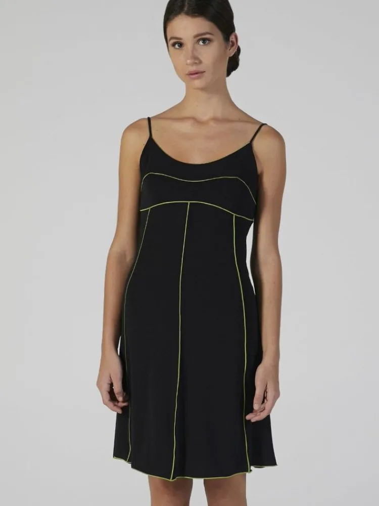 Edle Nachthemden^Verdiani Modal Nachthemd kurz schwarz-kiwigrün von schwarz mit grünen Ziernähten