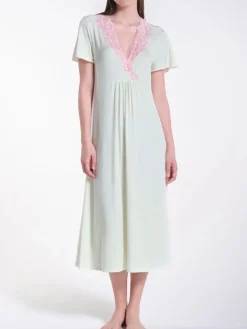 Edle Nachthemden^Verdiani Modal Nachtkleid wadenlang GERMOGLIO No. 1 zartgrün von zartgrün mit rosa Spitze