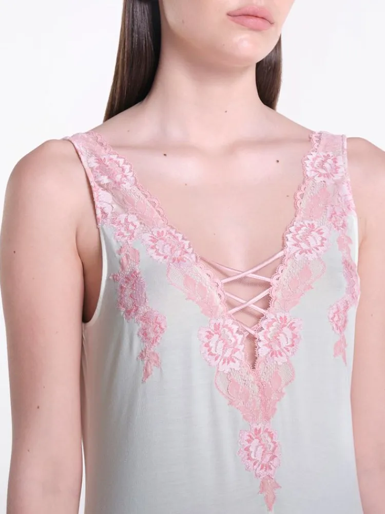 Edle Nachthemden^Verdiani Modal Neglige lang GERMOGLIO No. 2 zartgrün von zartgrün mit rosa Spitze