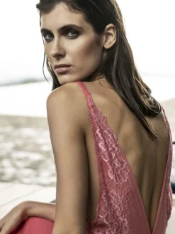 Edle Nachthemden|Alle Negligés^Verdiani Modal Neglige mit Spitze lang CORALLO pink von koralle pink mit Spitze