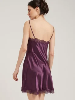 Alle Negligés|Seidenneglige^Vivis Neglige kurz Seide BERTHA violett von violett mit Spitze