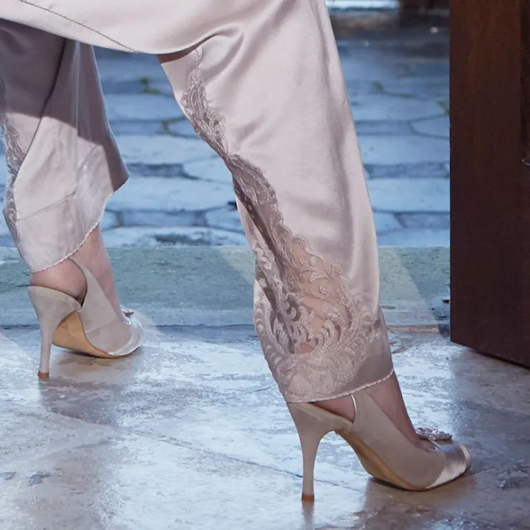 Lounge-Wear|Seidenpyjama^Shell Belle Couture Pyjama / Hausanzug APHRODISIAC Seide mit Spitze platin