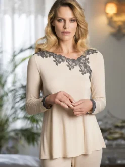 Feine Pyjamas^IMEC Pyjama INES in creme-grau aus Modal von creme mit Spitze