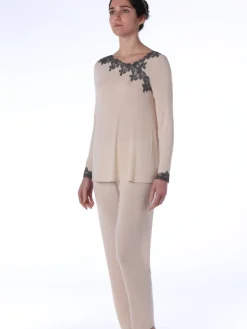 Feine Pyjamas^IMEC Pyjama INES in creme-grau aus Modal von creme mit Spitze