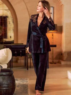 Lounge-Wear^Marjolaine Samt Hausanzug SYNTHIA von in schwarz