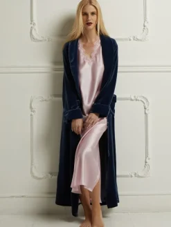 Lounge-Wear|Exquisite Morgenmäntel^Vivis Samt Morgenmantel lang DANIELA von mit Seide