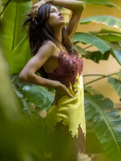 Seidenneglige|Seidennachthemd^Marjolaine Seide Combinette PEARL No. 2 gelb oder rosa von rosa oder gelb mit Spitze