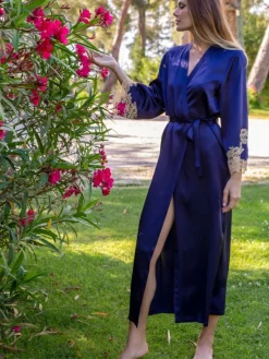 Morgenmantel Lang|Morgenmantel Aus Satin^Marjolaine Seide Morgenmantel lang MARJOLIE No. 9 von dunkelblau oder rot mit Spitze