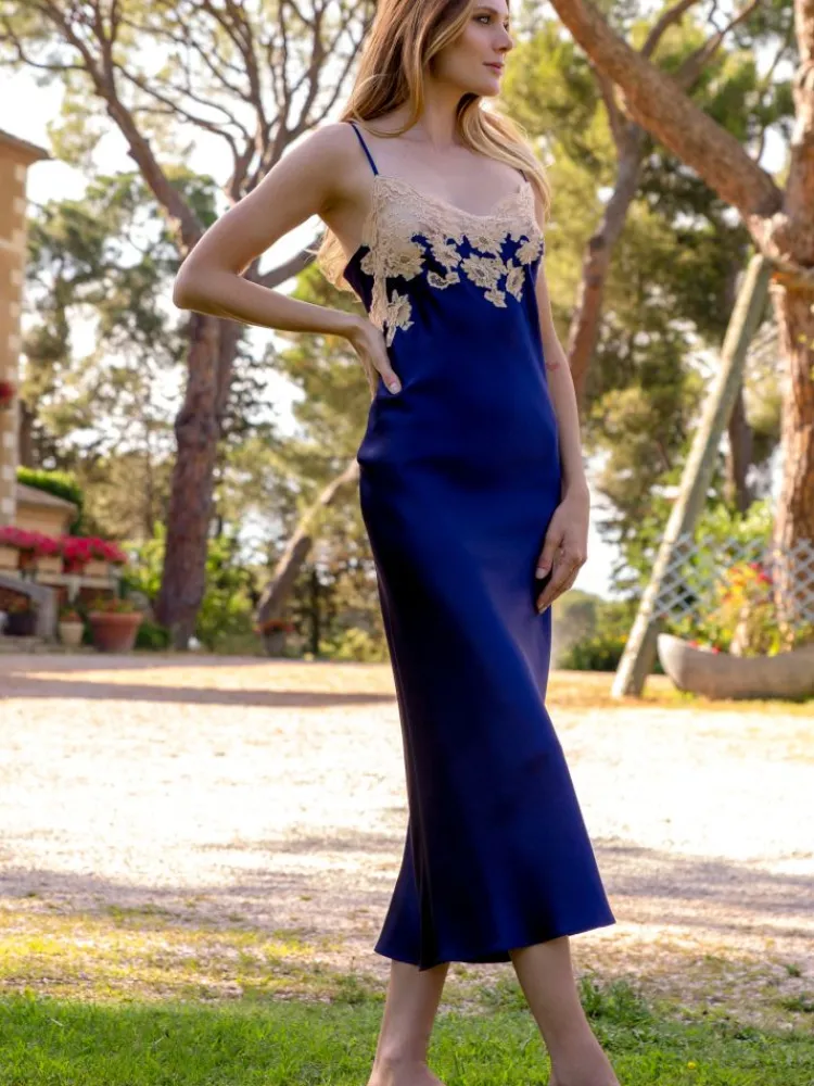 Seidenneglige|Seidennachthemd^Marjolaine Seide Nachthemd lang MARJOLIE No. 4 von rosenquarz rosé oder blau mit Spitze