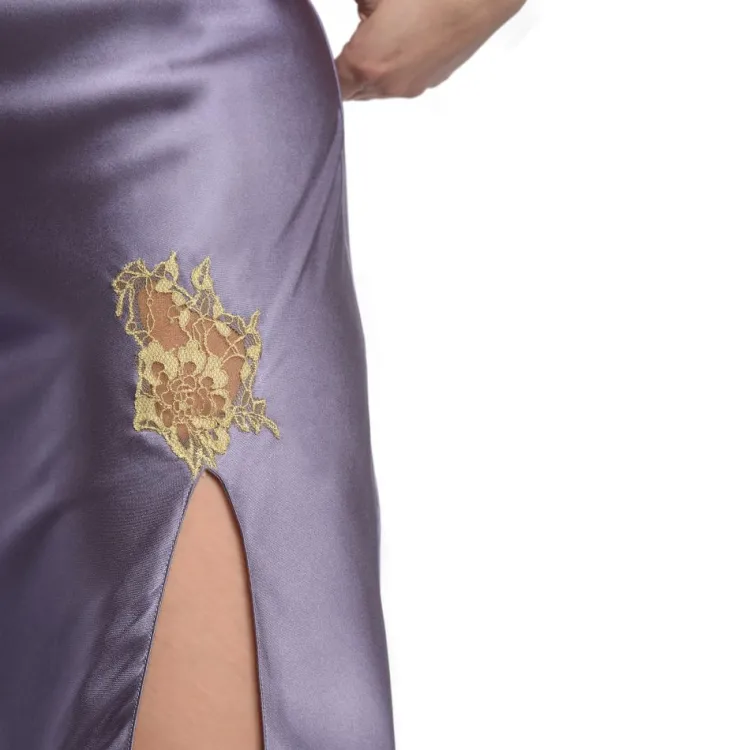 Alle Negligés|Seidenneglige^Gattina Seide Negligé lang SERENATA mit Spitze schwarz gold von mauve oder schwarz mit goldener Spitze