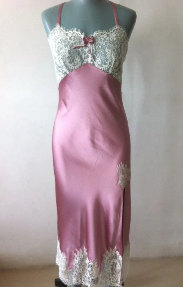 Alle Negligés|Seidenneglige^Gattina Seide Negligé lang SERENATA mit Spitze schwarz gold von mauve oder schwarz mit goldener Spitze