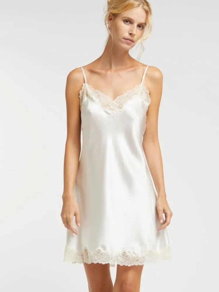 Alle Negligés|Seidenneglige^Vivis Seide Neglige LORETTA von elfenbein weiß mit Spitze