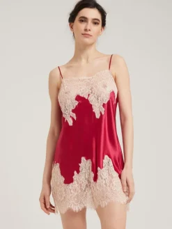 Alle Negligés|Seidenneglige^Vivis Seide Neglige LYDIA kurz von rot oder silbergrau mit Spitze