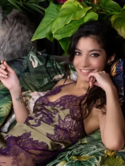 Alle Negligés|Seidenneglige^Marjolaine Seide Neglige NYMPHE No. 3 kurz puder-rosé oder rauchgrau mit Spitze