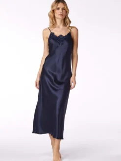 Seidennachthemd|Alle Negligés^Vivis Seide Neglige PATRICIA lang von rot oder dunkelblau