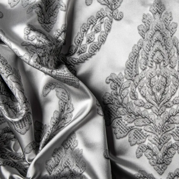 Seidenbettwäsche^Plauener Seidenweberei Seidenbettwäsche AVIANO BLACK silbrig-schwarz Seidenweber Collection schwarz silbern garngefärbt gewebt