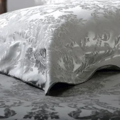 Seidenbettwäsche^Plauener Seidenweberei Seidenbettwäsche PORTOFINO ASH grau Seidenweber Collection zart grau garngefärbt gewebt