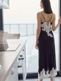 Alle Negligés|Unterkleider Mit Seide^Gattina Seiden-Neglige lang MAILIN No. 2 Stretchseide mit Spitze von weiß oder schwarz mit Spitze
