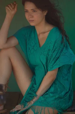 Strandkleider & Sommerkleider|Kaftan, Tunika & Pareo^Pain de Sucre Spitze Strandtunika JESSE 20 von weiß mit Fransensaum