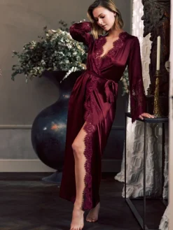 Morgenmantel Lang|Morgenmantel Mit Spitze^Marjolaine Stretchseide Morgenmantel RUBY von in creme oder weinrot