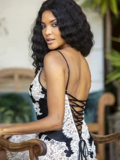 Seidenneglige|Seidennachthemd^Marjolaine Stretchseide Nuisette kurz RUBY von