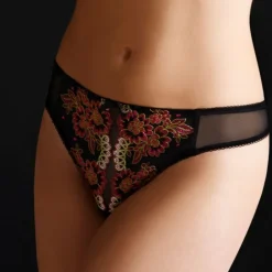 Alle Strings^Millesia String aus Spitze NEW DIAMOND von schwarz/pink oder navy-blau