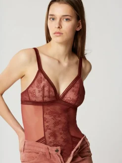 Alle Bodys|Alle Strings^Maison Lejaby Tüllspitze String-Body MISS LEJABY edel von schwarz oder rot mit Blumenmuster