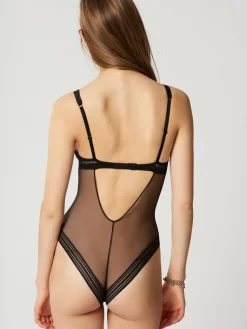 Alle Bodys|Alle Strings^Maison Lejaby Tüllspitze String-Body MISS LEJABY edel von schwarz oder rot mit Blumenmuster