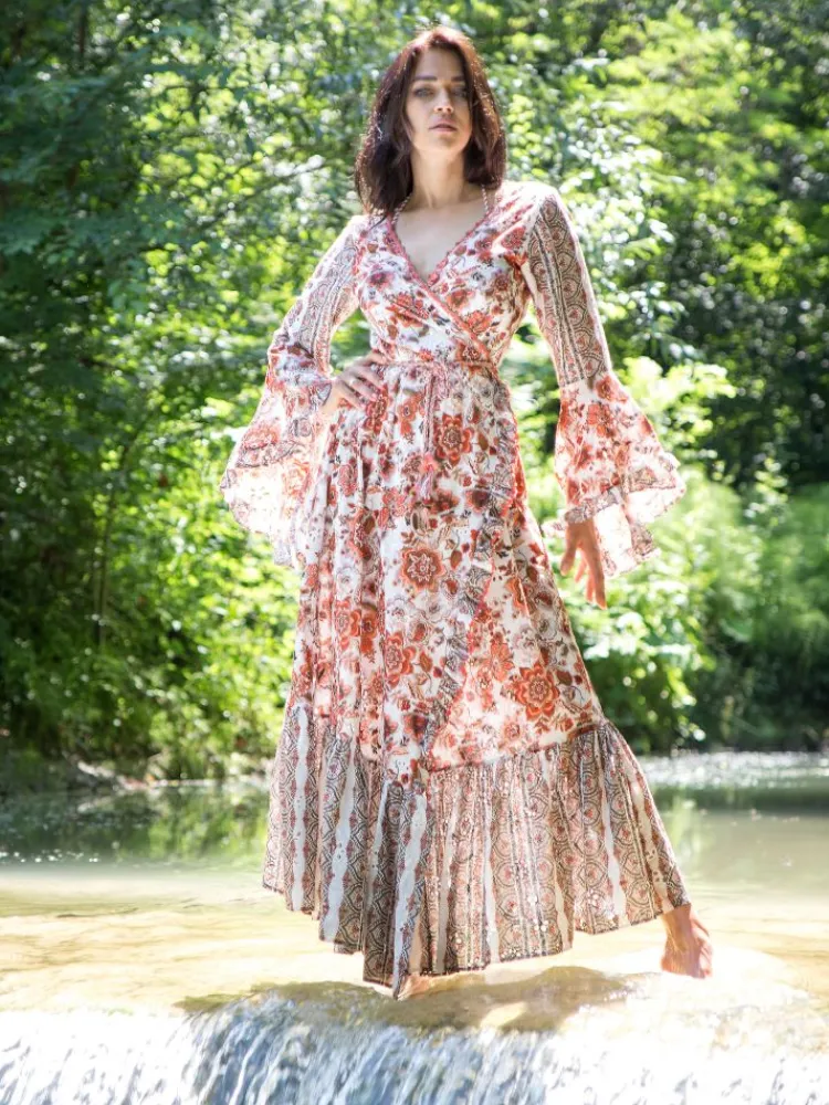 Strandkleider & Sommerkleider|Kleider^Laetitia Beachwear Wickelkleid mit Seide LUNA weiss-rot von weiss-rot mit Häkel Applikationen