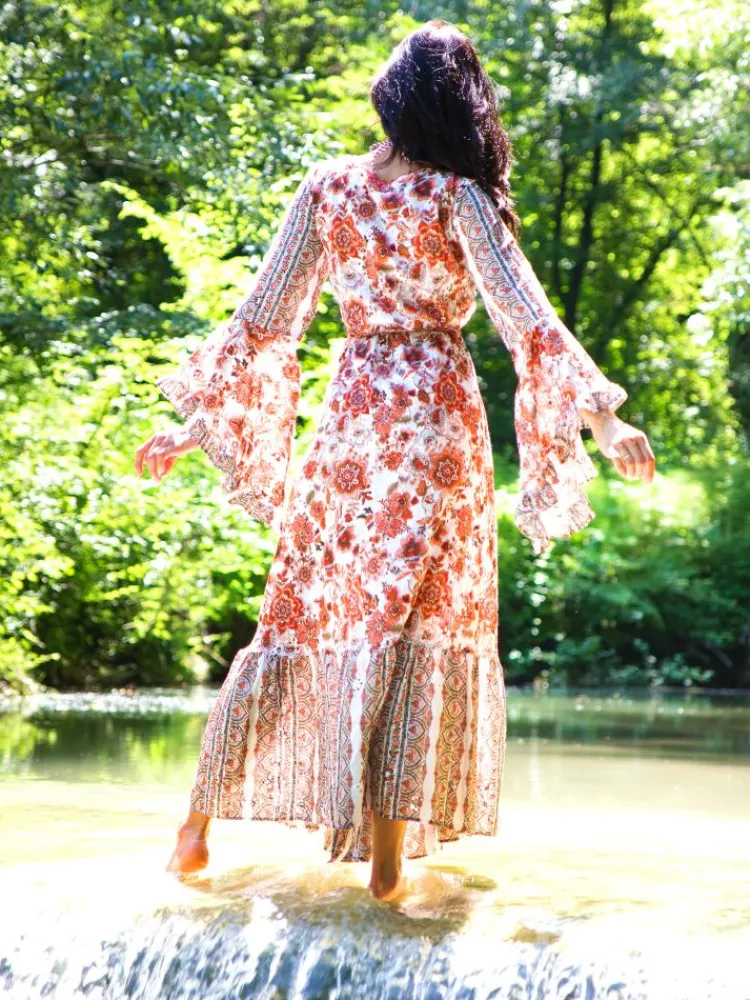 Strandkleider & Sommerkleider|Kleider^Laetitia Beachwear Wickelkleid mit Seide LUNA weiss-rot von weiss-rot mit Häkel Applikationen